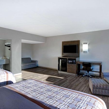Motel 6 Burlington Eksteriør billede