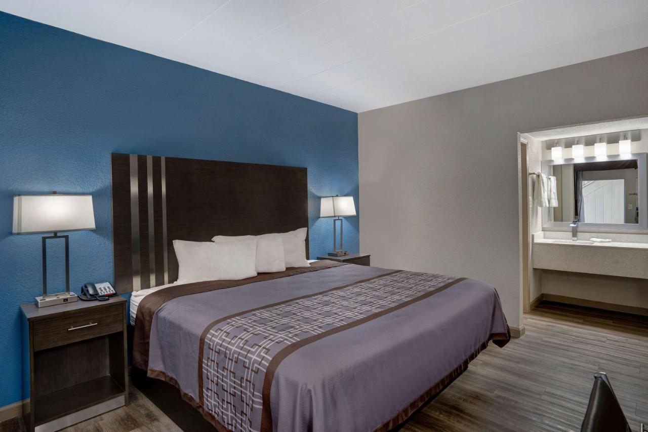 Motel 6 Burlington Eksteriør billede