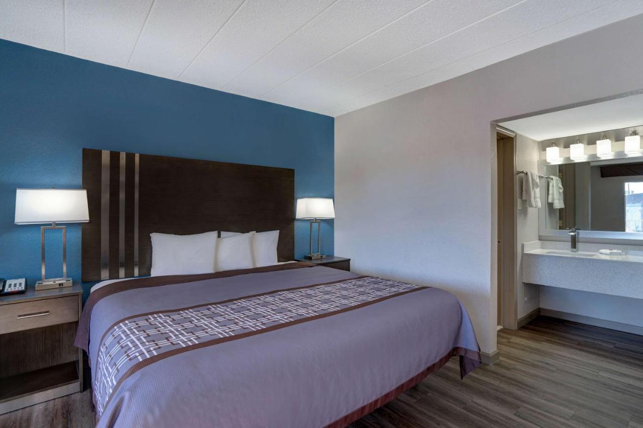 Motel 6 Burlington Eksteriør billede