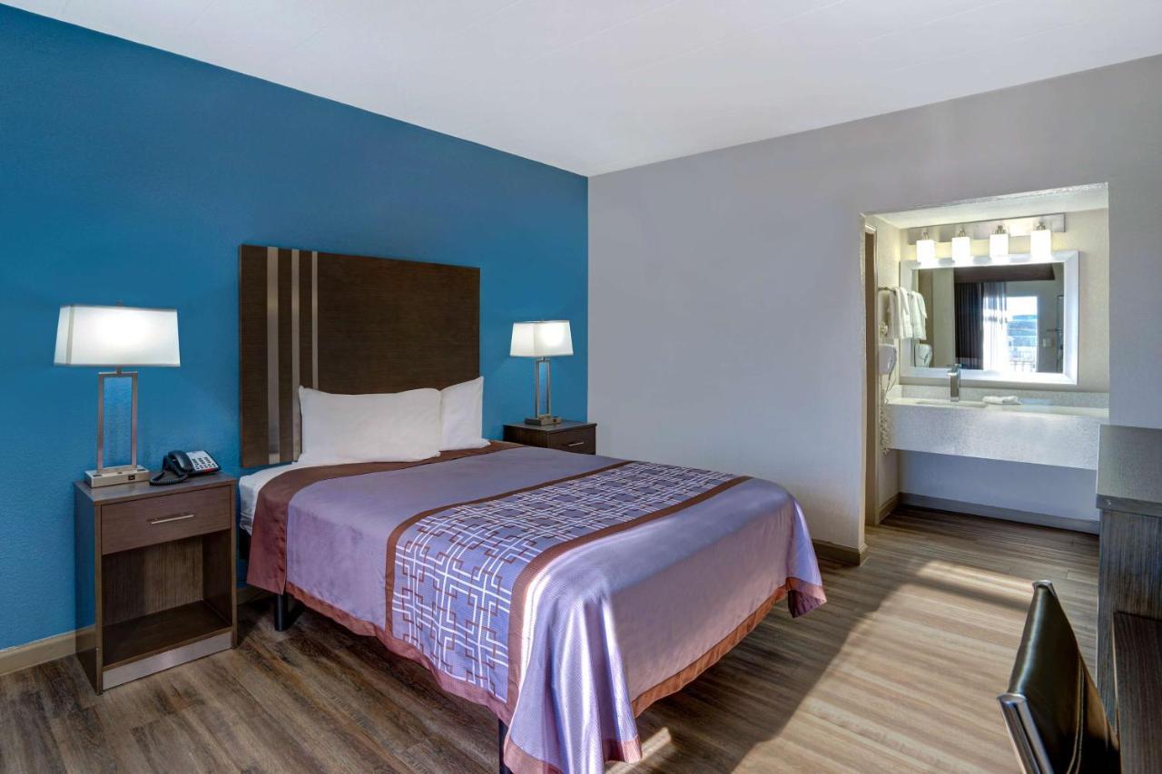 Motel 6 Burlington Eksteriør billede
