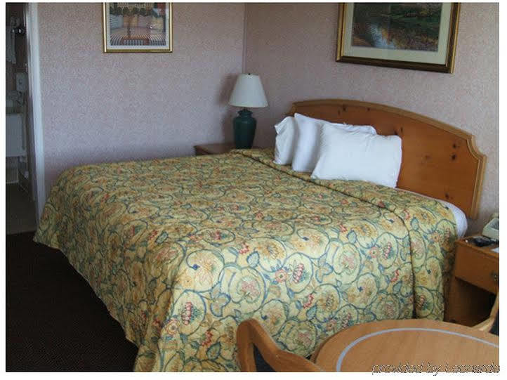 Motel 6 Burlington Eksteriør billede