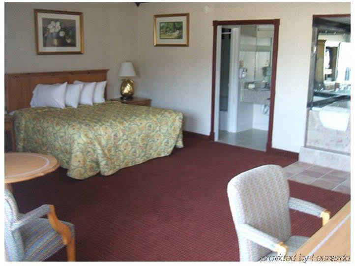 Motel 6 Burlington Eksteriør billede