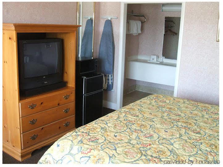 Motel 6 Burlington Eksteriør billede