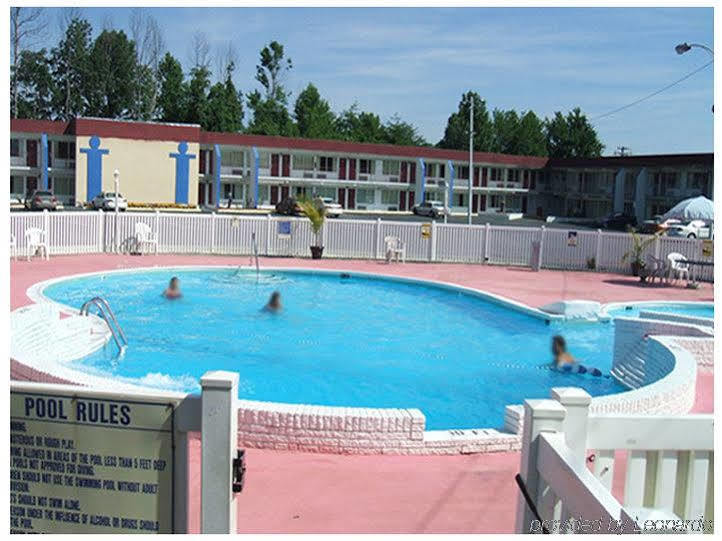 Motel 6 Burlington Eksteriør billede