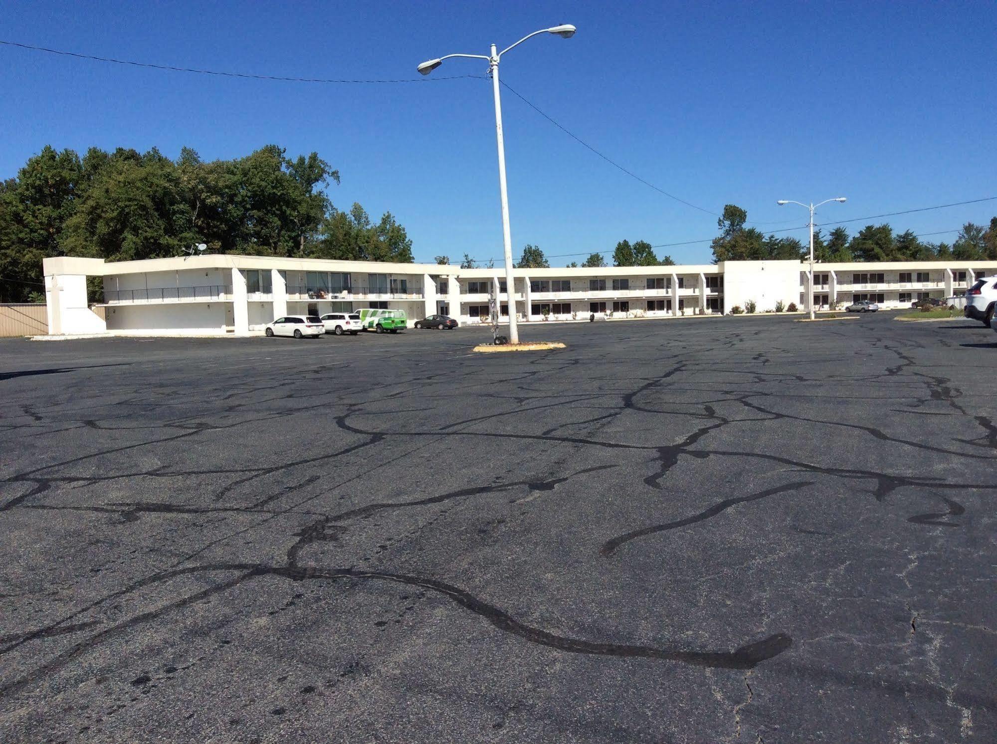 Motel 6 Burlington Eksteriør billede