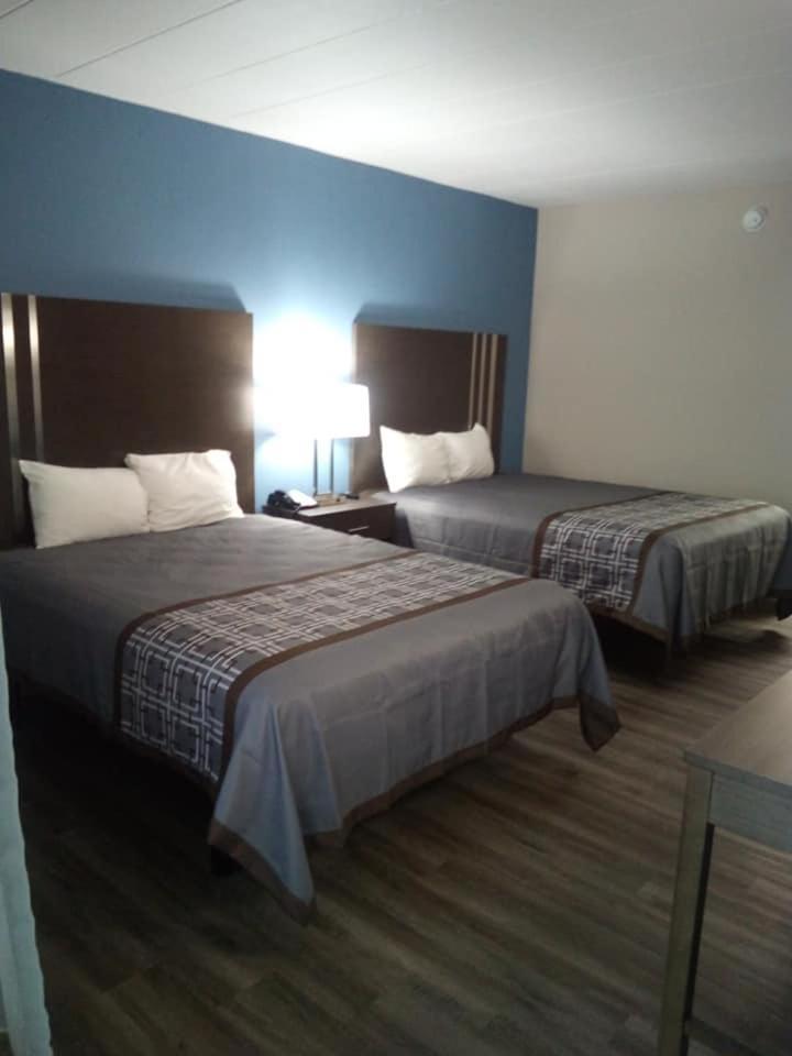 Motel 6 Burlington Eksteriør billede