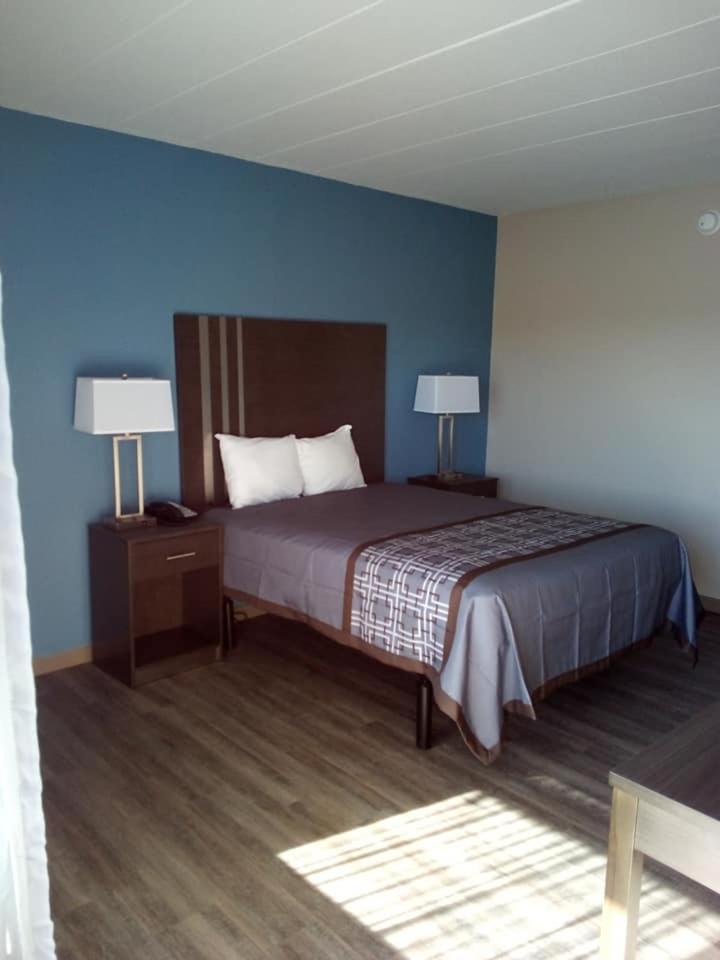 Motel 6 Burlington Eksteriør billede